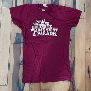 👀Threadless Parade Tee Shirt Red Maroon XS EUC